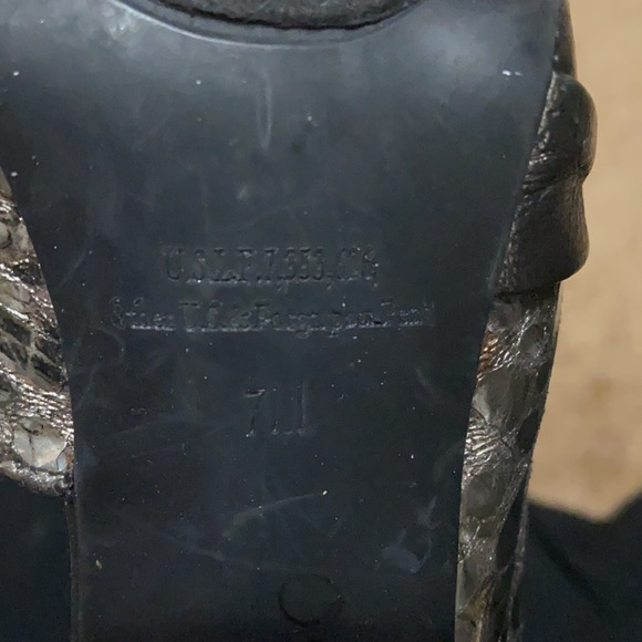 Silver and Black Guess Heels - Picture 4 of 5